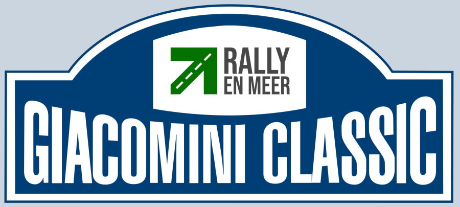 Giacomini-Rallyschild-lichtblauwe-achtegrond--scaled